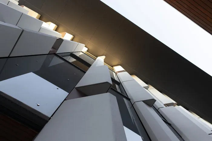 建筑物低角度摄影