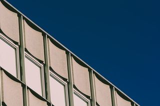 立陶宛，维尔纽斯，建筑细节，建筑特写，墙，屋顶，天空，水泥