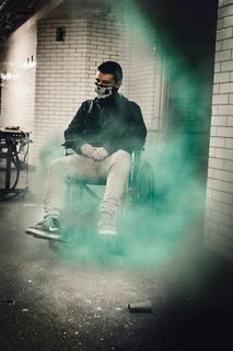 美国，韦斯特兰，废弃，轮椅，面具，烟雾，炸弹，模型