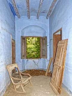 大厅, 农舍, 被遗弃的房子, 放弃, 打开窗口, 流行的建筑, 老建筑, 受损 大厅, 农舍, 被遗弃的房子, 放弃, 打开窗口, 流行的建筑, 老建筑, 受损