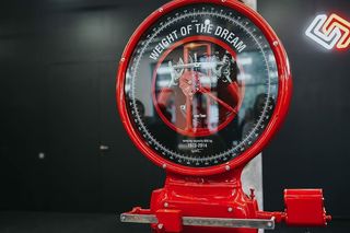 展览中的床和枕头