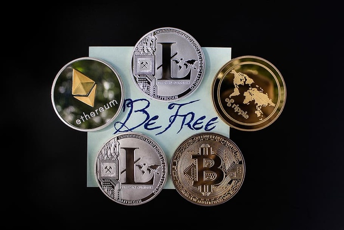 银色和金色比特币、加密货币、金融、be、dom、支付、加密、ripple