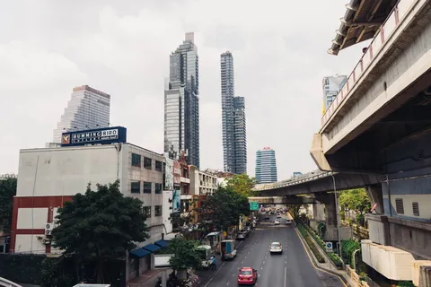 城市道路上过往车辆的航空摄影 城市道路上过往车辆的航空摄影