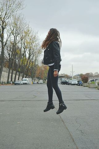 汽车，城市，日光，时尚，女孩，跳跃，跳投，风景