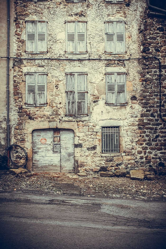 旧的，房子，街道，红色，棕色，金属，石头，年代