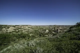 北达科他州西奥多·罗斯福国家公园的彩色峡谷景观