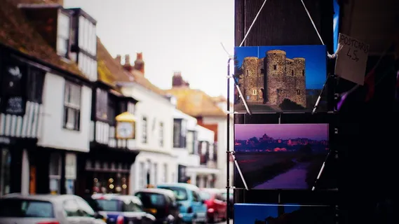 灰色地标明信片