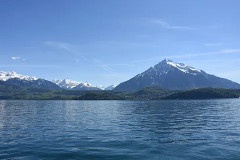 喷嚏,通湖,伯尔尼奥伯兰,通豪斯伯格,湖,山,风景-自然,自然之美 喷嚏,通湖,伯尔尼奥伯兰,通豪斯伯格,湖,山,风景-自然,自然之美