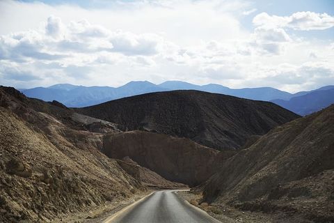 死亡谷国家公园，沙漠，山脉，道路，山谷，山脉，天空，自然之美