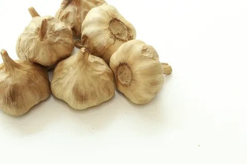 大蒜,黑大蒜,陈化大蒜,黑,成熟,健康,健康食品,食品和饮料 大蒜,黑大蒜,陈化大蒜,黑,成熟,健康,健康食品,食品和饮料