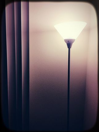 光, 邮票灯, 在房子里, 房子, 晚上, 照亮, 室内, 照明设备