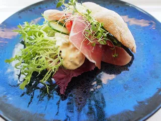 三明治、沙拉、泡菜、薯条沙拉、百里香、食品、零食、食品和饮料