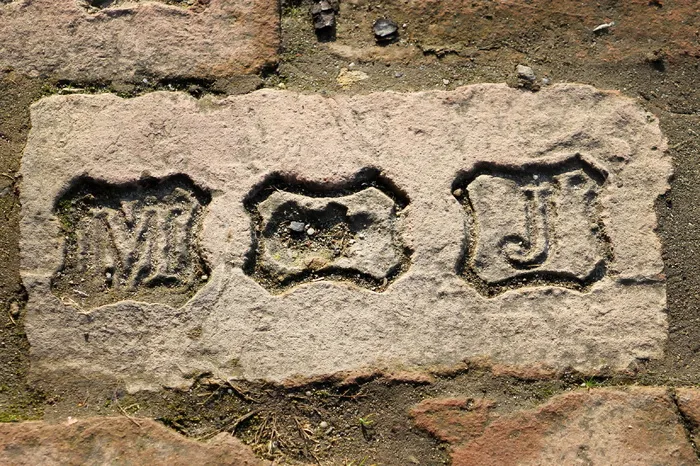 旧砖、印刷品、石头、棕色、质朴、沟通、文字、没有人