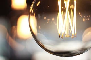 复古，灯泡，bkoeh。灯光、辉光、灯丝、电气、特写、反射