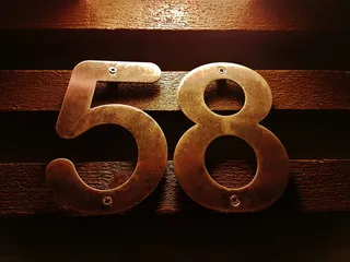 数字、符号、数学、数字、金属、木材、室内、无人