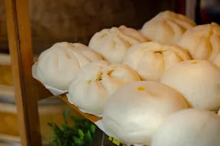 当地市场上的泰国菜