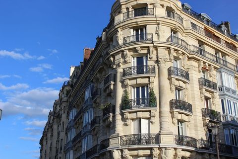 法国，巴黎，建筑，建筑，建筑外观，建筑结构，低角度视图，天空