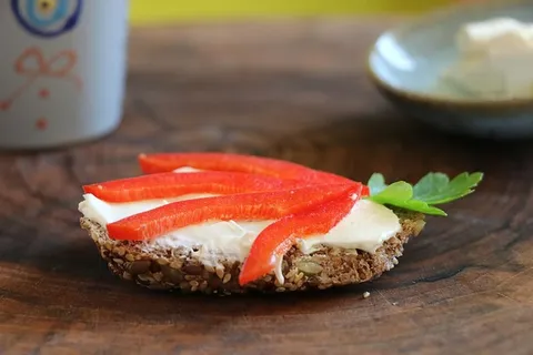 面包，红辣椒，甜椒，全谷物，奶油奶酪，早餐，德国，达科面包