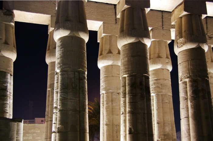 埃及，卢克索，寺庙，柱廊，夜间，纸莎草捆柱，建筑，建筑