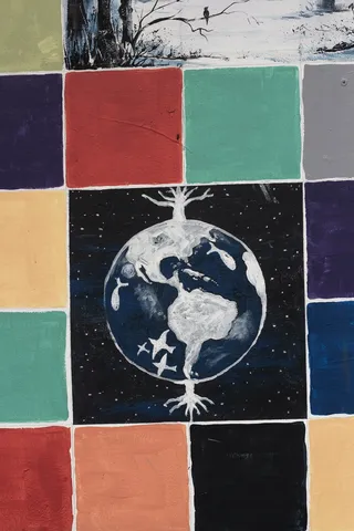 白色和蓝色地球插图