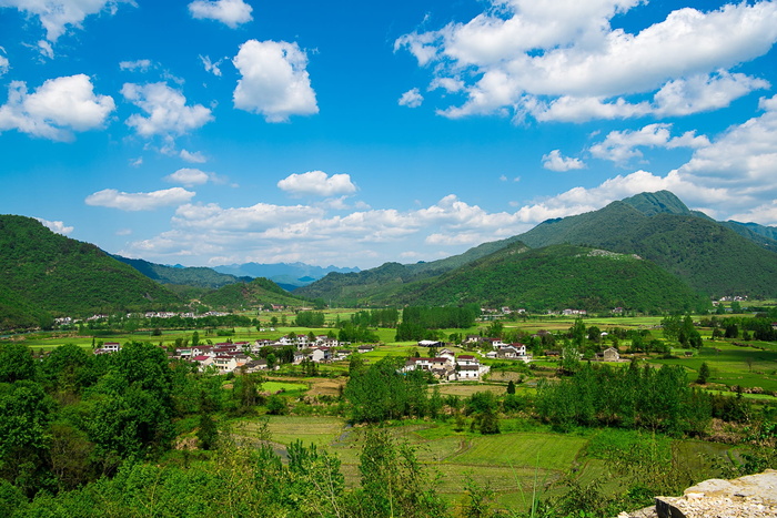山村、村庄、云、山、建筑、景观、建筑结构、环境