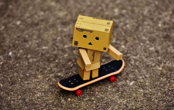 丹波，滑板，驾驶，搞笑，身材，甜美，黄色，机器人