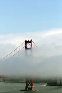 云雾缭绕的桥 云雾缭绕的桥