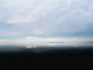 平静，身体，水，白色，多云，天空，白天，蓝色