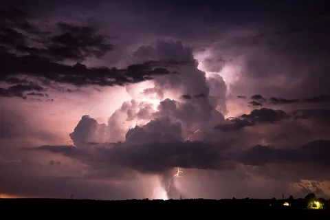 白色,云,夜间,积雨云,风暴狩猎,气象学,雷暴,风暴 白色,云,夜间,积雨云,风暴狩猎,气象学,雷暴,风暴