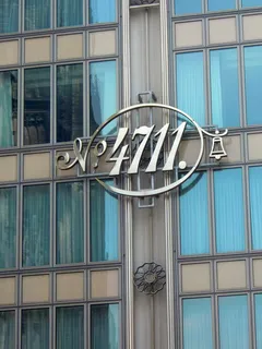 立面，窗户，玻璃，建筑，窗户，玻璃，建筑，广告，香水