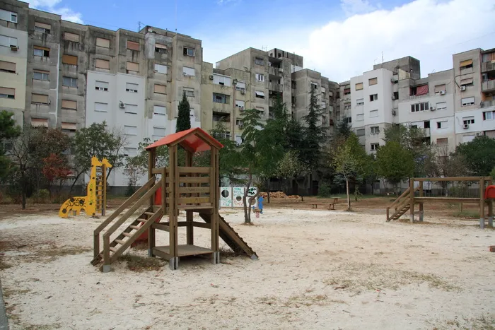 黑山，波德戈里察，儿童，游乐场，居住区，公寓，建筑结构