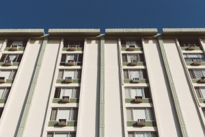 白色、涂漆、公寓、透明、蓝色、天空、白天、建筑