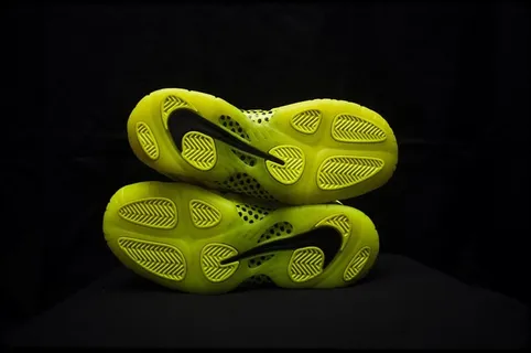 运动鞋、nike、new balance、sneakerhead、鞋子、休闲鞋、摄影棚拍摄、特写