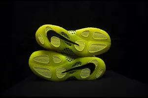 运动鞋、nike、new balance、sneakerhead、鞋子、休闲鞋、摄影棚拍摄、特写