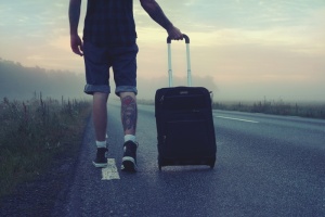 人，拉，行李，一，路，徒步旅行者，旅行者，旅行