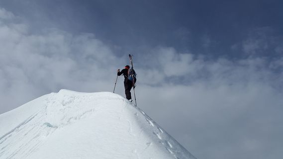 人,攀岩,山顶,雪山,越野滑雪,山顶,登山,登山者 人,攀岩,山顶,雪山,越野滑雪,山顶,登山,登山者