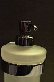 肥皂分配器、浴室固定装置、盥洗用品、浴室设备、室内、特写、无人、卫生