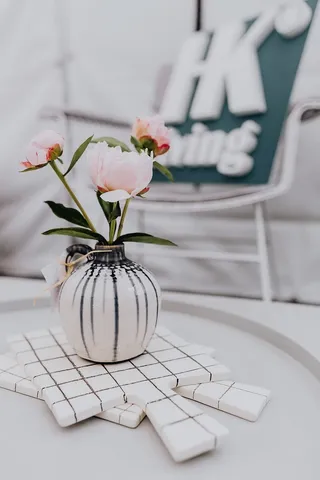 花瓶里的牡丹花