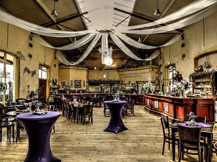 大厅、餐厅、桌子、酒吧、餐厅、goes、车站大厅、椅子