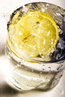 酒精、酒吧、饮料、饮料圈、鸡尾酒、冷饮、杯子、食物