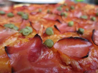 披萨、火腿、奶酪、马槟榔、火腿、奶酪、食品和饮料、食品、特写镜头