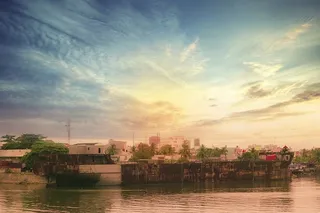 建筑物、树木、水体、白天、天空、旅行、颜色、光线