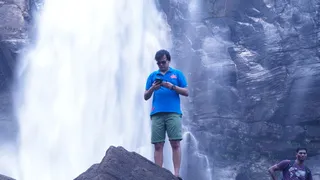 印度，查拉库迪，水滴，蓝色，T恤，瀑布，照片，摄影