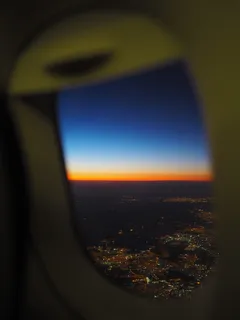 飞机内部建筑物照片