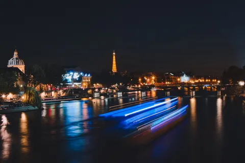 夜晚,巴黎,埃菲尔铁塔,法国,建筑,塔楼,城市,地标 夜晚,巴黎,埃菲尔铁塔,法国,建筑,塔楼,城市,地标