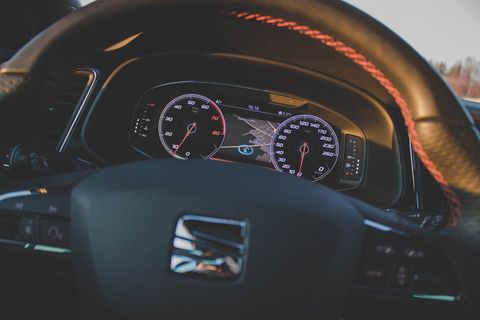 黑色座椅安全气囊方向盘