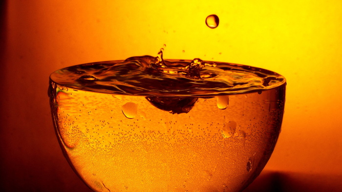玻璃，CSOBAN，只需加水，水，滴，运动，飞溅，特写