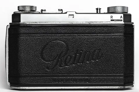 黑色视网膜摄像机