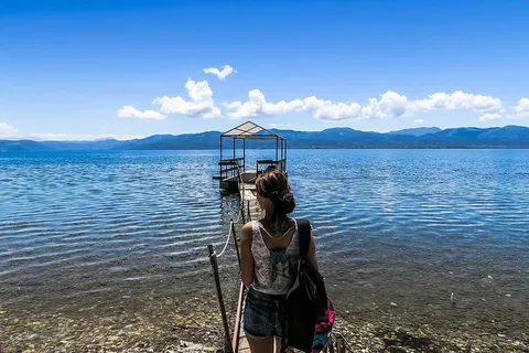 码头,码头,湖泊,户外,人,码头,水,女人 码头,码头,湖泊,户外,人,码头,水,女人