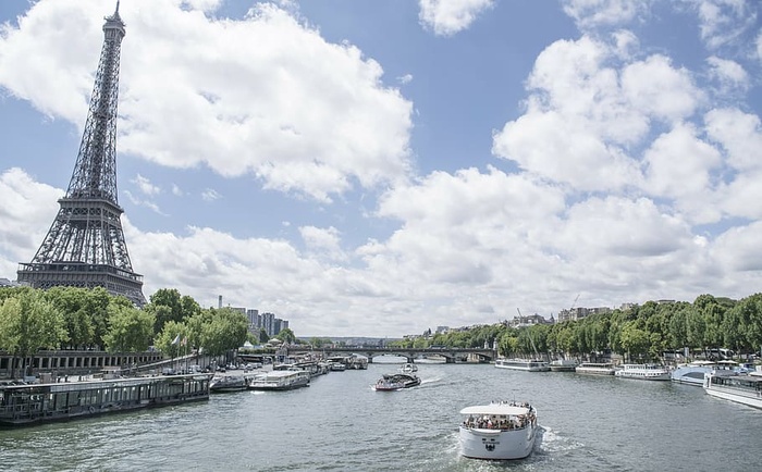 建筑、建筑、城市、埃菲尔铁塔、地标、户外、河流、天空